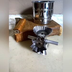 Vintage Rolling Cookie or Pastry Cutter